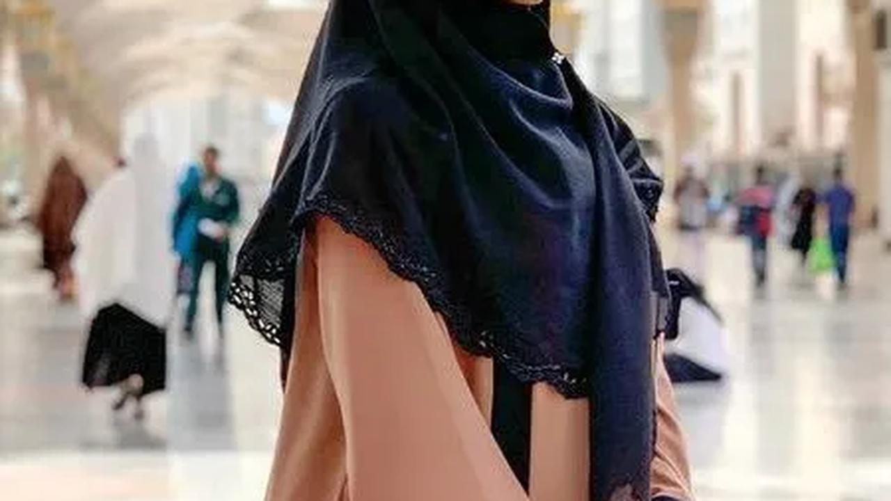 Dengan riasan tipis, pemeran Novia di Takdir Cinta yang Kupilih semakin menawan.