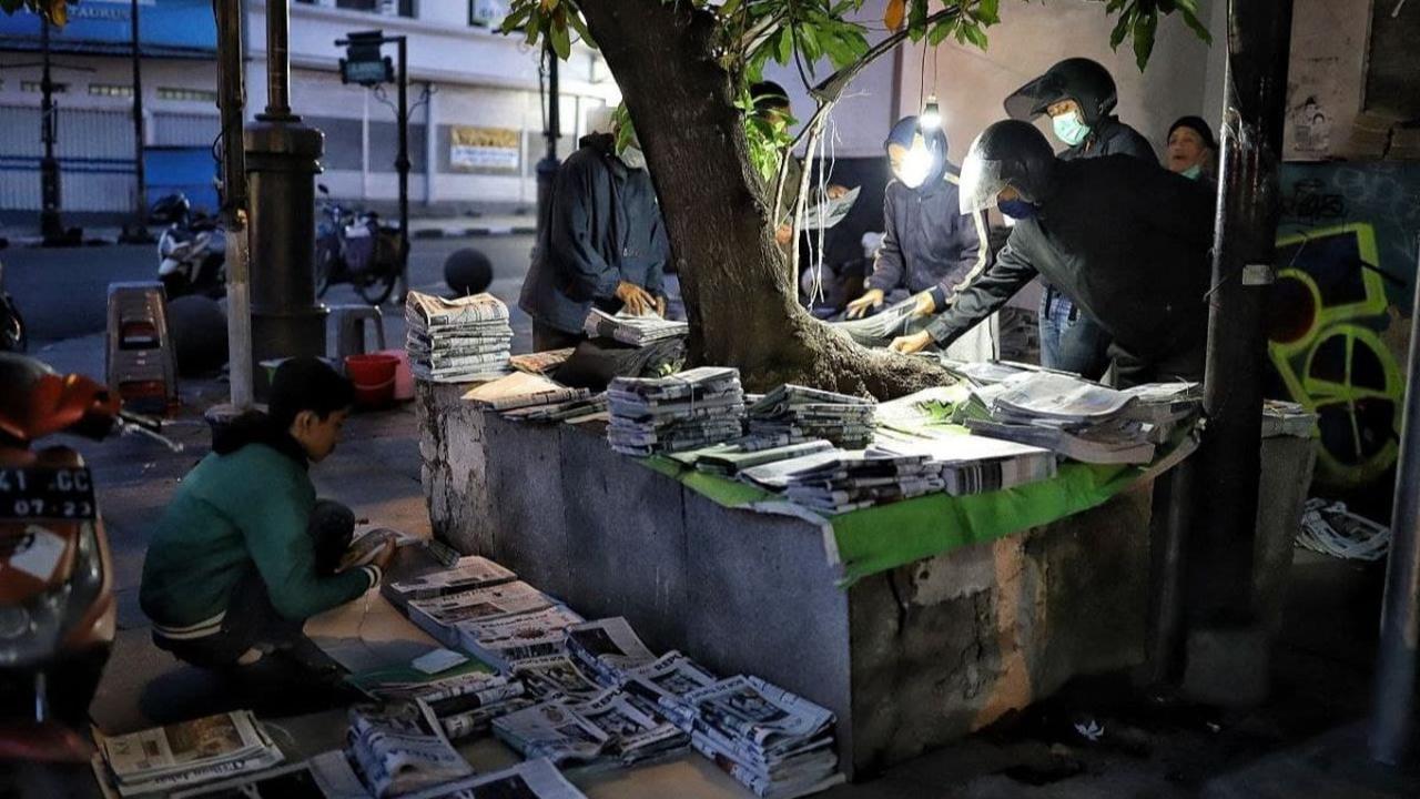 Kala Loper Koran Berjajar Sejak Pukul 04:00 WIB Pagi Cikapundung