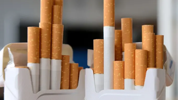 Bulan Depan Harga Rokok Naik Jadi Rp50 Ribu per Bungkus?