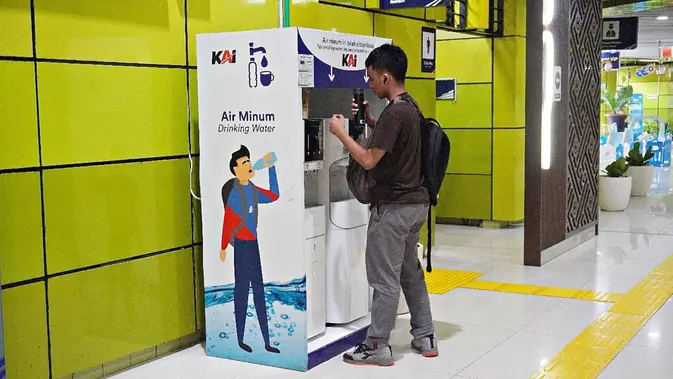 Isi Ulang Air Gratis di 39 Stasiun: Selamatkan Bumi!