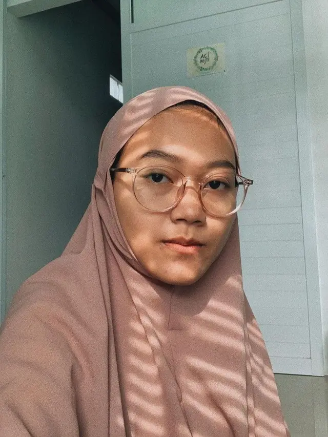 Potret 6 Komedian Cewek Saat Pakai Hijab, Kiky Saputri Bikin Pangling