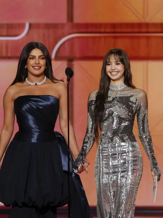 Gaya Kompak Priyanka Chopra & Lisa BLACKPINK Saat Bacakan Nominasi di Golden Globes 2026, Dibalut Kilauan Bvlgari