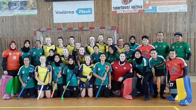 Timnas Hoki Indoor putra dan putri Indonesia.