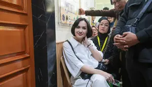 Bawa Dua Saksi di Sidang Cerai, Kuasa Hukum Sara Wijayanto Irit Bicara