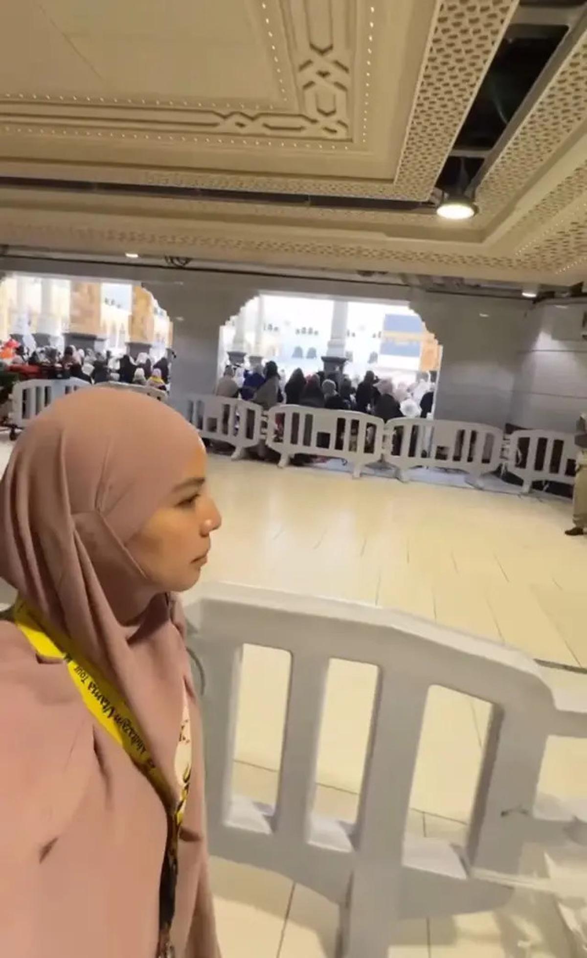 10 Potret Persiapan 'Armuzna' Tya Ariestya di Ibadah Haji 2025, Menanti Dua Tahun
