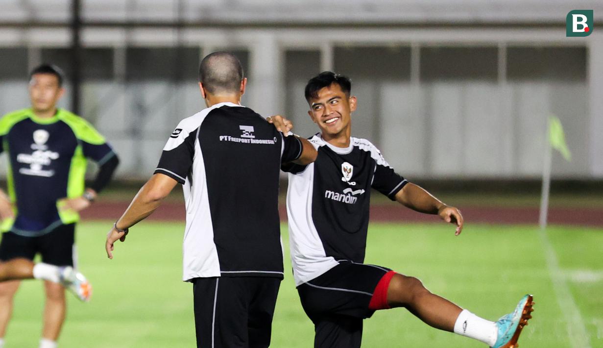 <p>Pemain Timnas Indonesia, Pratama Arhan mengikuti sesi latihan bersama skuad Timnas Indonesia di Stadion Madya, Senayan, Jakarta, Minggu (8/9/2024) sore jelang menghadapi Australia pada kualifikasi Piala Dunia 2026, Selasa 10 September 2024. (Bola.com/Abdul Aziz)</p>