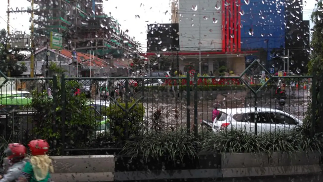 Gara-Gara Hujan, Jalan di Tangerang Macet 8 Km