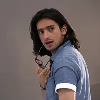 Pendatang baru yang mencuri perhatian publik khususnya kaum hawa, Omar Daniel. Wajah ganteng Omar sebentar lagi akan menghiasi layar kaca SCTV. (Nurwahyunan/Bintang.com)