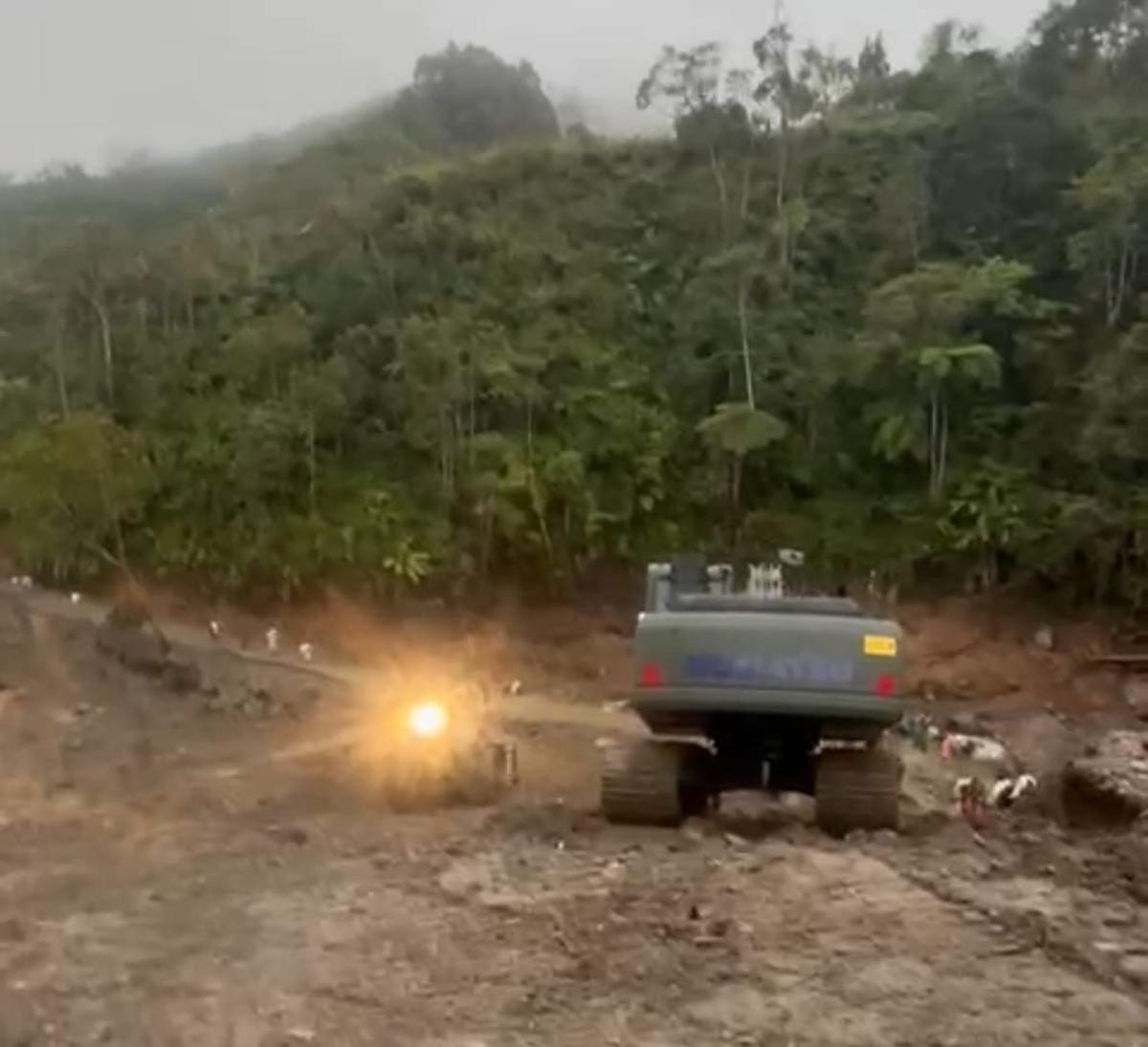 Kerahkan Alat Berat, Satgas Konstruksi Kodam IM Percepat Perbaikan Akses Jalan dan Jembatan Aceh Utara-Bener Meriah
