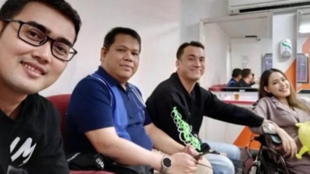 Hubungan Randy dan Lady semakin membaik setelah kecelakaan yang menimpa keduanya. Kini Rendy selalu mendampingi istrinya yang masih memulihkan diri.