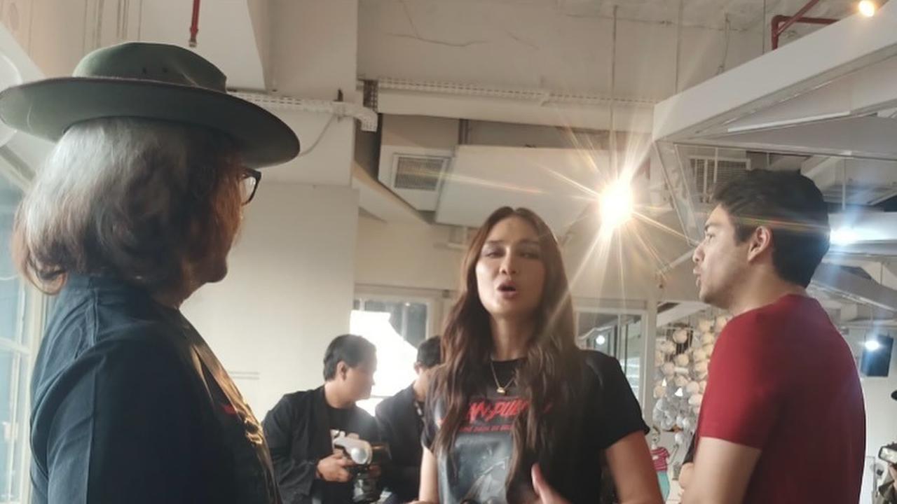 Seniman Sujiwo Tejo Ungkap Luna Maya Lagi Hobi Pamer Punya Suami ke Mana-Mana