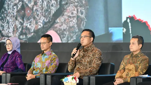 Direktur Utama Pertamina Simon Aloysius Mantiri