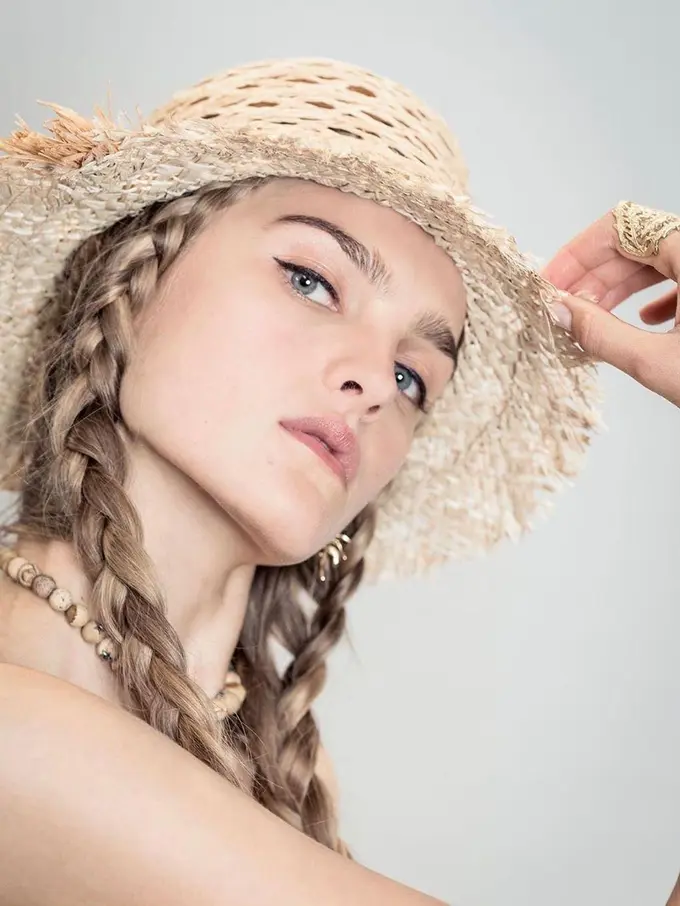 Tren Aksesori Paris Fashion Week