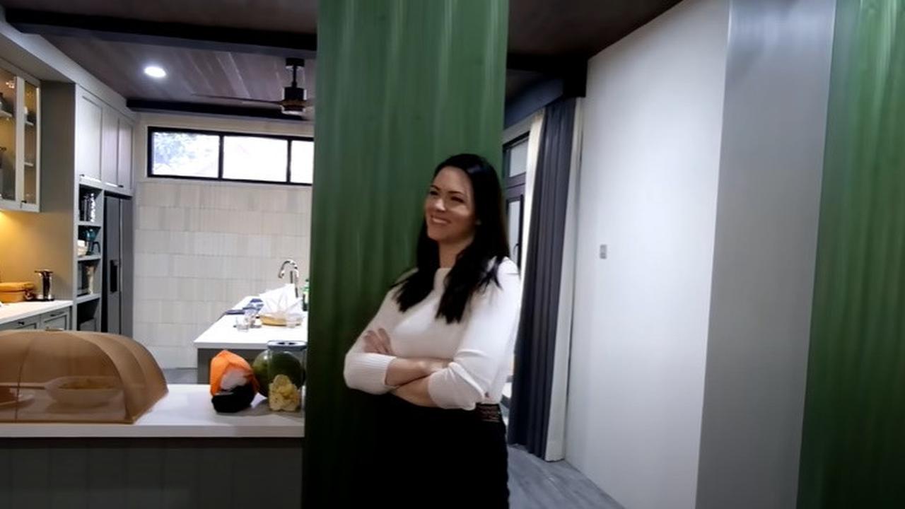 9 Potret Dapur Rumah Randy Pangalila yang Jarang Tersorot, Jadi Area Terfavorit - Punya Banyak Koleksi Mesin Kopi Lengkap