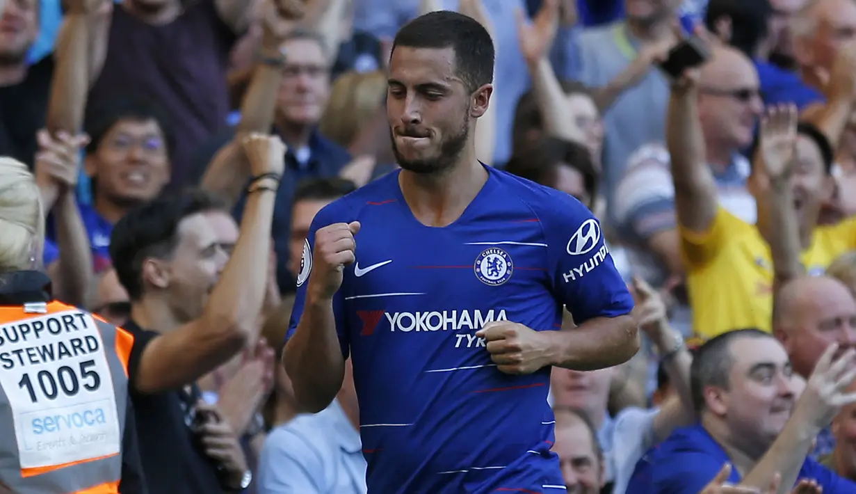 Sepanjang kariernya bersama Chelsea yang dibelanya selama 7 musim mulai 2012/2013 hingga 2018/2019, Eden Hazard yang baru saja memutuskan pensiun pada 10 Oktober 2023, total mencetak 110 gol dan 92 assist dari total 352 laga di semua ajang kompetisi. Dari semua klub yang dihadapi saat bersergama Chelsea, tercatat ada 5 klub yang paling sering dibolobol oleh Eden Hazard dan semuanya merupakan klub dari Liga Inggris. Klub mana saja ya? Simak uraiannya berikut ini. (AFP/Ian Kington)
