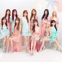 Comeback cantik nan elegan, berikut lirik lagu FIESTA dari IZ*ONE.