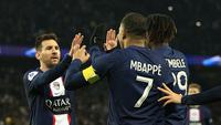Ekspresi Lionel Messi dan Kylian Mbappe bersama rekan-rekan lainnya usai mencetak gol ke gawang Nantes, Minggu (5/3/2023) dini hari WIB. (AP Photo/Aurelien Morissard)