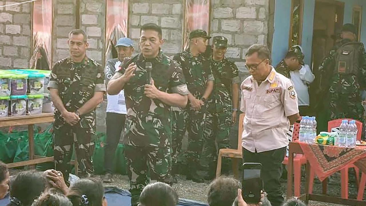 FOTO: Pangdam Pattimura Turun Tangan Redam Konflik Warga di Halmahera Tengah