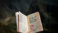 Paspor Dibungkus Aluminium Foil Jadi Tren di Bandara, Ternyata Ini Alasannya