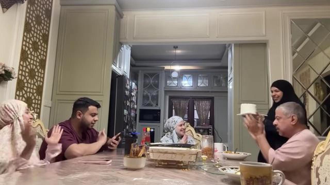 5 Foto Ruang Makan Fadil Jaidi saat Sahur, Mengusung Gaya Klasik Modern yang Elegan