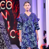 Persembahan Fashion Nation dan fashion desainer tanah air menjelang Hari Kartini. (Sumber foto: Daniel Kampua/Bintang/com)