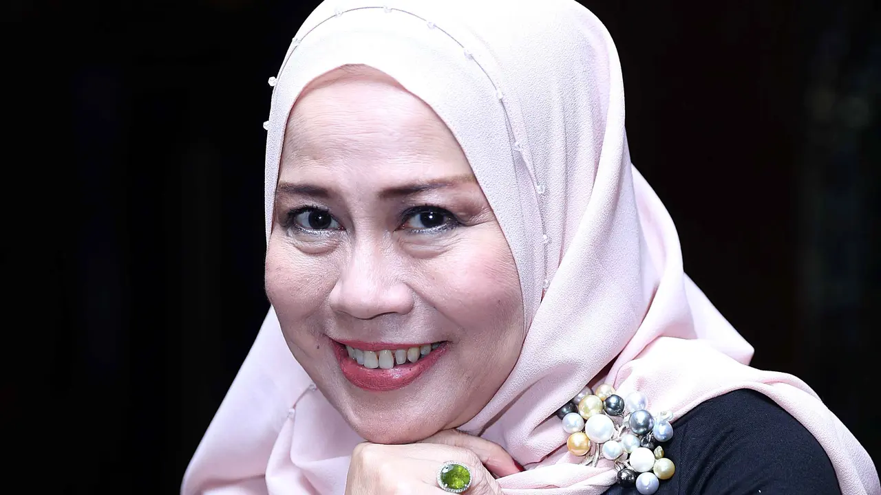 [Bintang] Dewi Yull