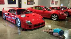 Bagi para pecinta otomotif, mobil Ferrari F40 diibaratkan sebagai salah satu dewa yang bersemayam di 'kuil' untuk para mobil eksotis di dunia.