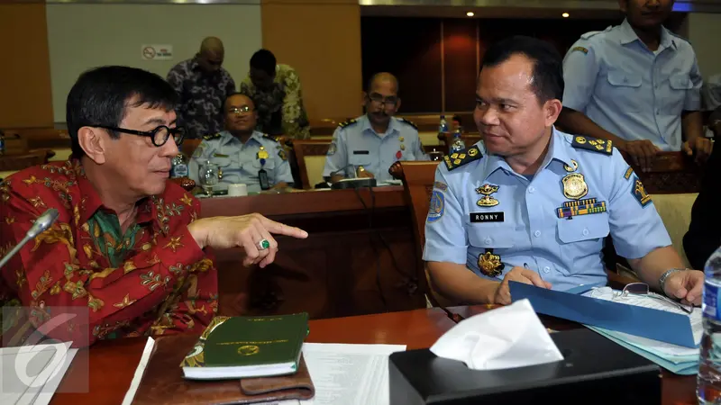 20151013-Bahas RUU Hubungan Timbal Balik, Menkumham Yasonna Merapat ke DPR-Jakarta