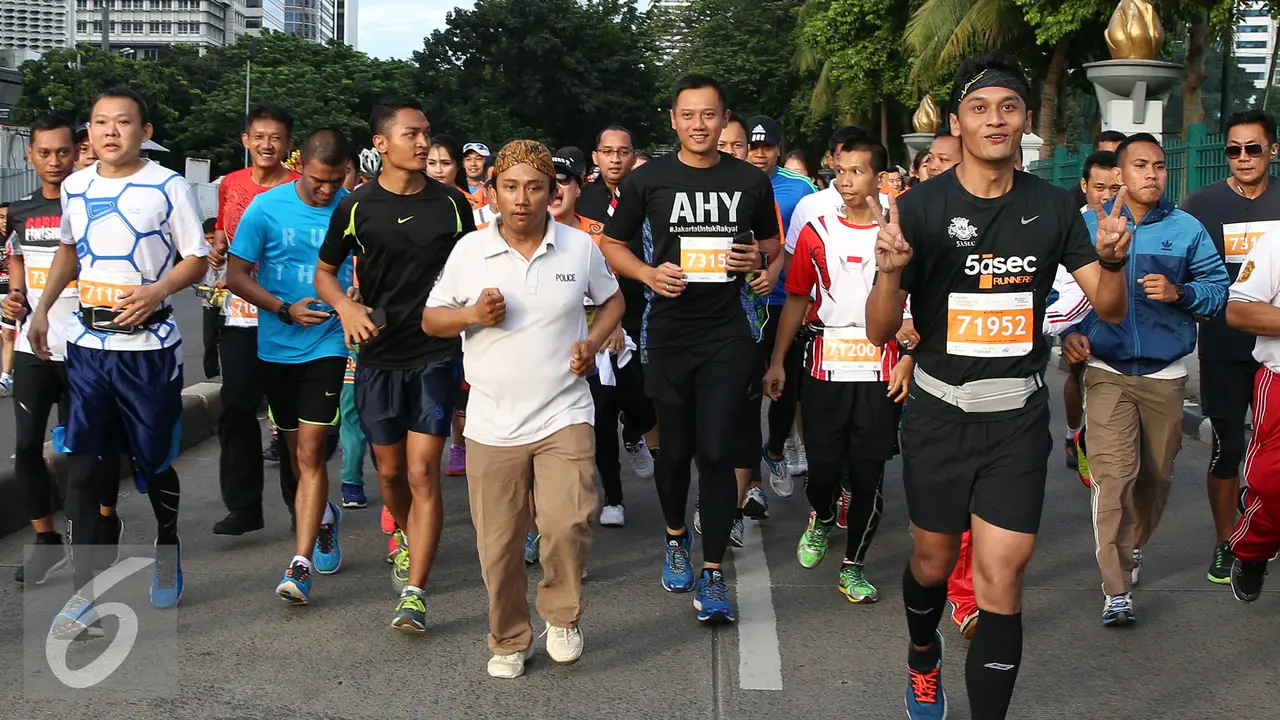 20161002- Agus dan Sylviana Sapa Warga di CFD-Jakarta