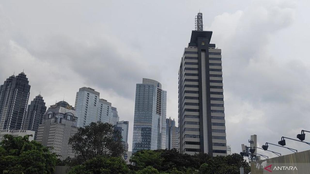 Prakiraan Cuaca Jakarta: BMKG Prediksi Berawan Sore dan Malam Hari Senin