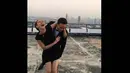 Pasangan selebriti Bunga Citra Lestari dan Ashraf Sinclair menujukkan beragam foto mesra mereka di beberapa negara. (instagram.com/bclsinclair)
