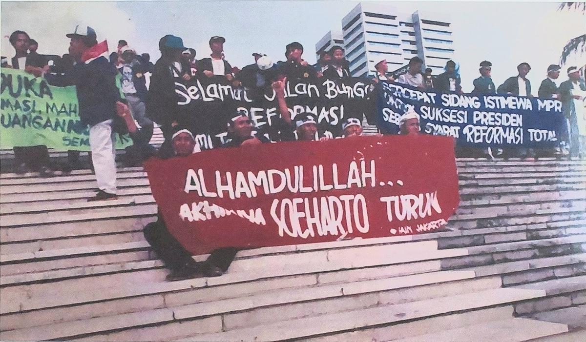 Mengenang Mei 1998: 5 Langkah Pulih dari Luka Batin yang Belum Sembuh
