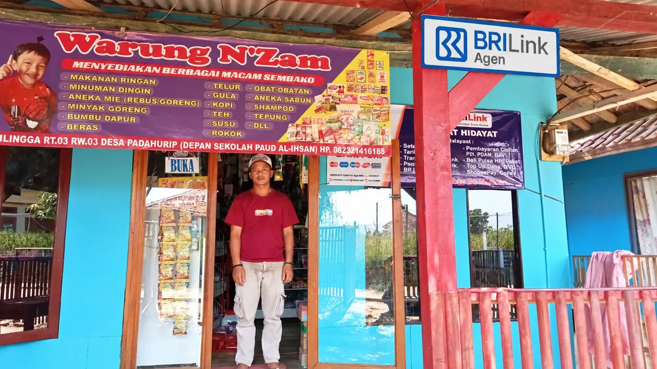 Berkat KUR BRI, Rahmat Berhasil Kembangkan Usaha dari Jualan Gorengan hingga Warung Sembako
