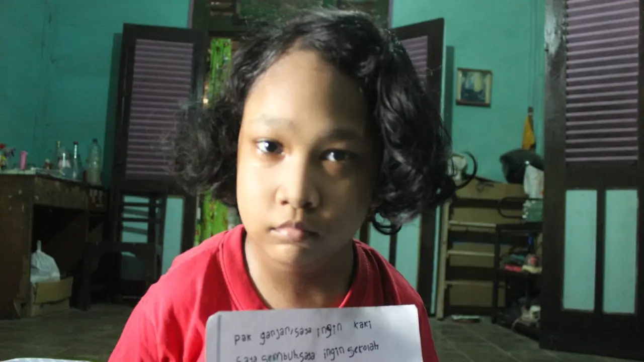 Vea Gadis Cilik Disabilitas