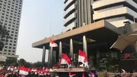 Demo Massa di depan Gedung Merah Putih KPK (Foto: Liputan6.com/Jagat Alfat Nusantara)