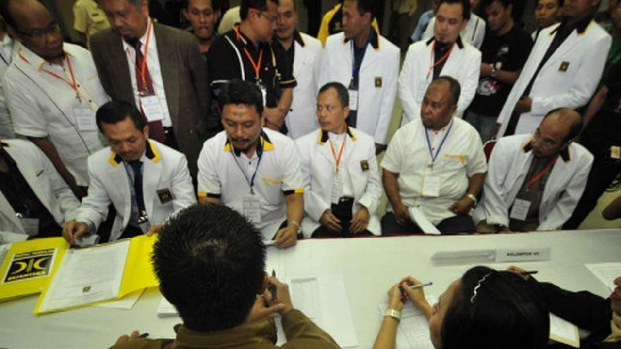 Direktur Eksekutif Pol-Track Institute, Hanta Yudha