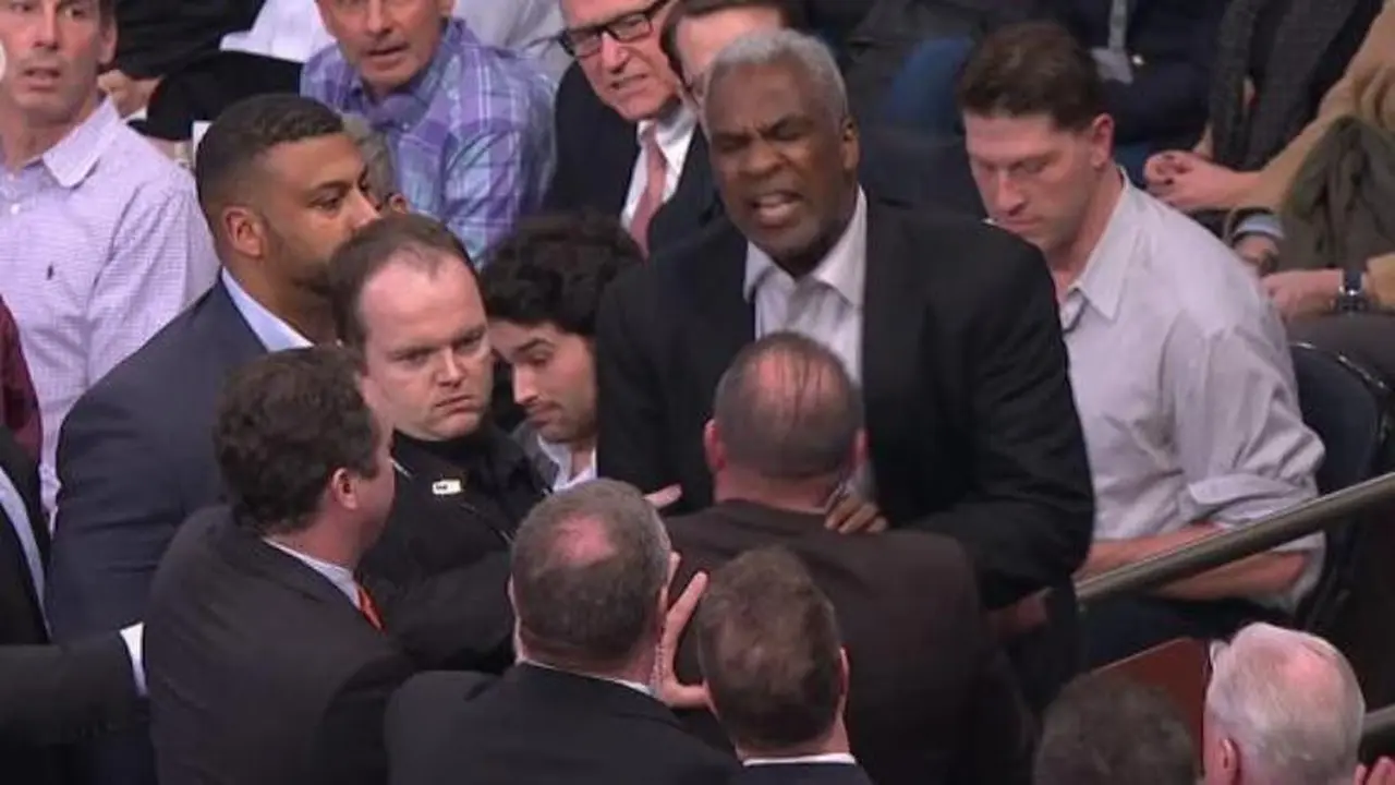 Eks bintang New York Knicks, Charles Oakley.