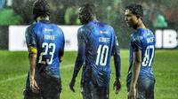 Tiga pemain, yakni Hamka, Konate dan Alfarizi tak tergantikan di Arema. (Bola.com/Iwan Setiawan)