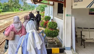10 Stasiun Kereta Api Tertinggi di Indonesia, Masih Beroperasi