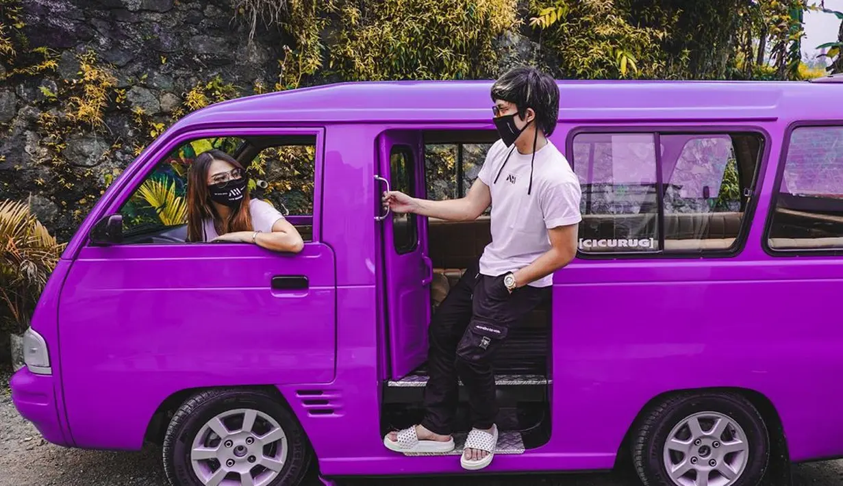 Atta Halilintar dan Aurel Hermansyah (Instagram/attahalilintar)