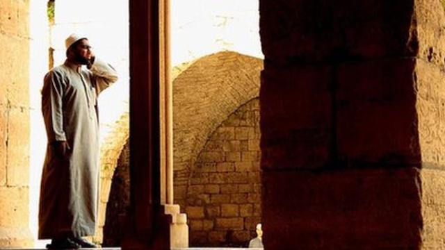 ilustrasi adzan. plus.kapanlagi.com