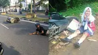 6 Ekspresi Senyum Pengendara Usai Jatuh dari Motor Ini Bikin Heran (sumber: Twitter/txtdarigejelas 1cak)