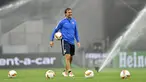 Pelatih Sevilla Julen Lopetegui saat sesi latihan di Cologne, Jerman, Kamis (20/8/2020). Sevilla akan menghadapi Inter Milan di final Liga Europa. (AP Photo/Martin Meissner)