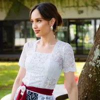 Cinta Laura tunjukkan pesonanya dengan tampil sebagai gadis Bali di foto terbaru yang diunggahnya [@claurakiehl]