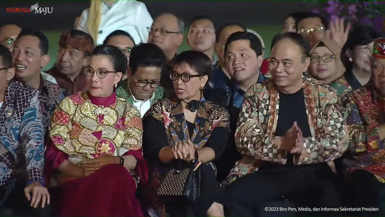 Menkominfo Budi Arie Setiadi (paling kanan) dalam acara Istana Berbatik di Istana Merdeka, Jakarta, Minggu (1/10/2023) (YouTube Sekretariat Presiden)