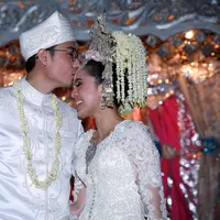 Nycta Gina dan Rizky Kinos. Menikah pada Minggu, 2 Agustus 2015 di Gedung Arsip Nasional, Jalan Gajah Mada, Taman Sari, Jakarta Barat. (Deki Prayoga/Bintang.com)