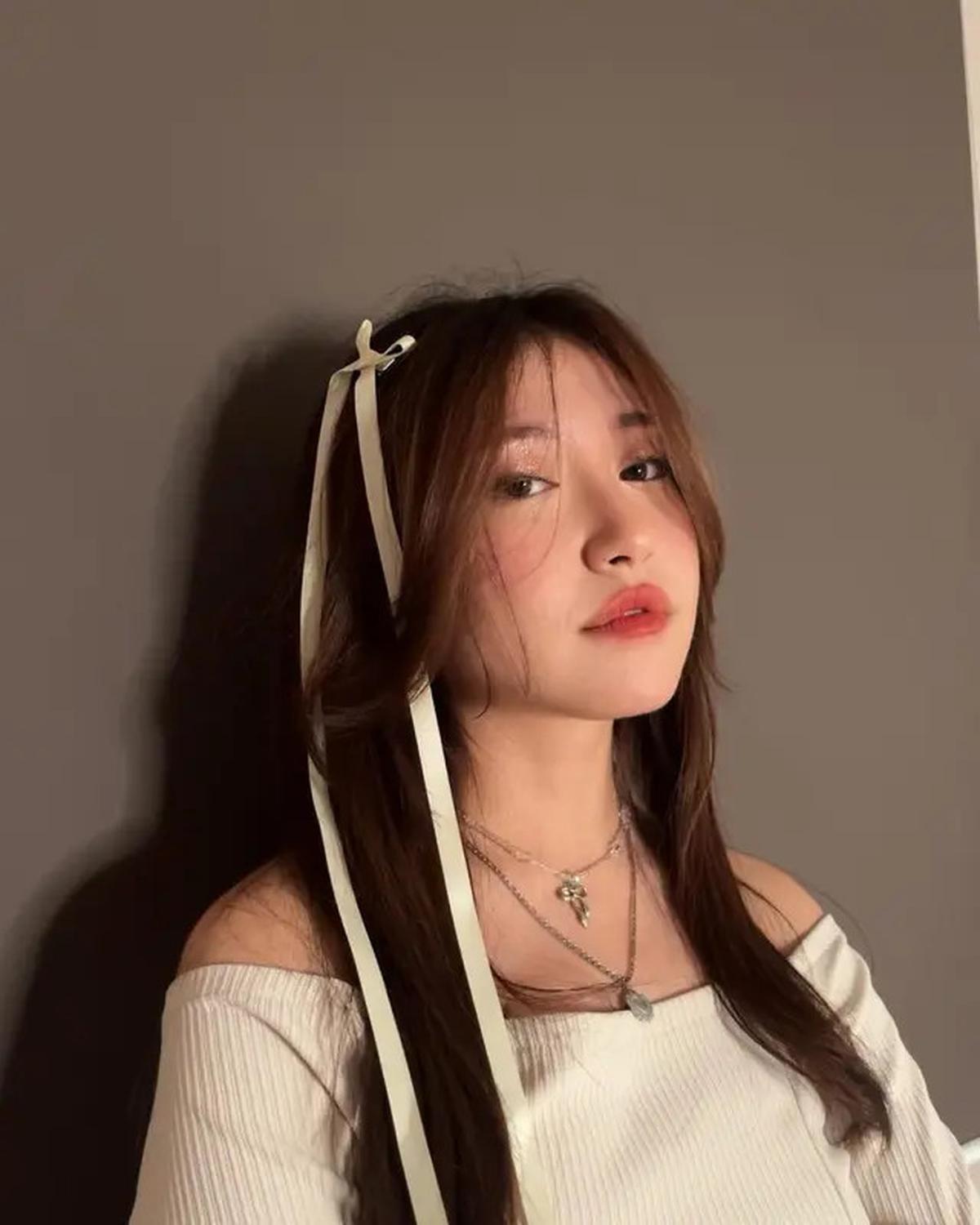 6 Potret Naykilla Penyanyi Lagu Garam dan Madu yang Viral, Gayanya Menawan