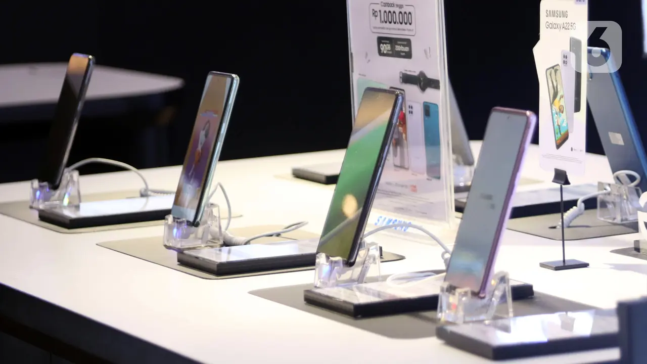 FOTO: Penjualan Ponsel 5G Alami Peningkatan