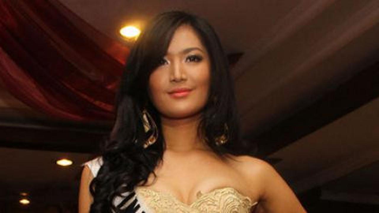 Ikuti Miss Universe 2012, Maria Selena belajar catwalk