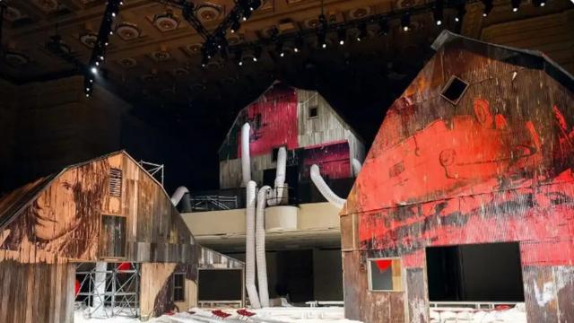 2. Runway Bertema Pop Corn